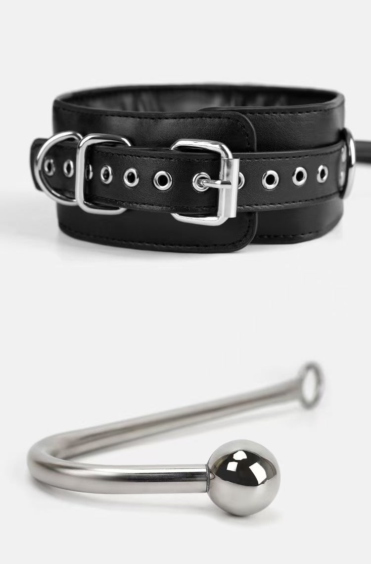 inflatable collar restraint set for couples with plush lined handcuffs and metal anal plug