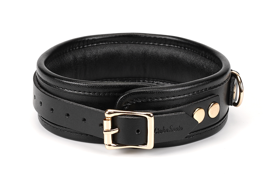 a Black Bondage Collar