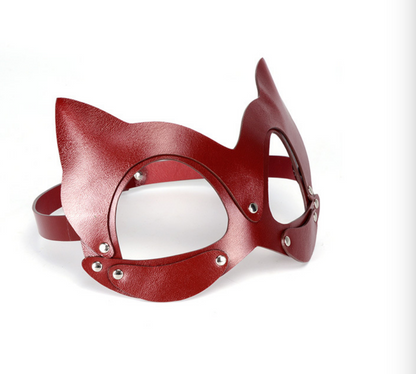 a red Sex Mask Female